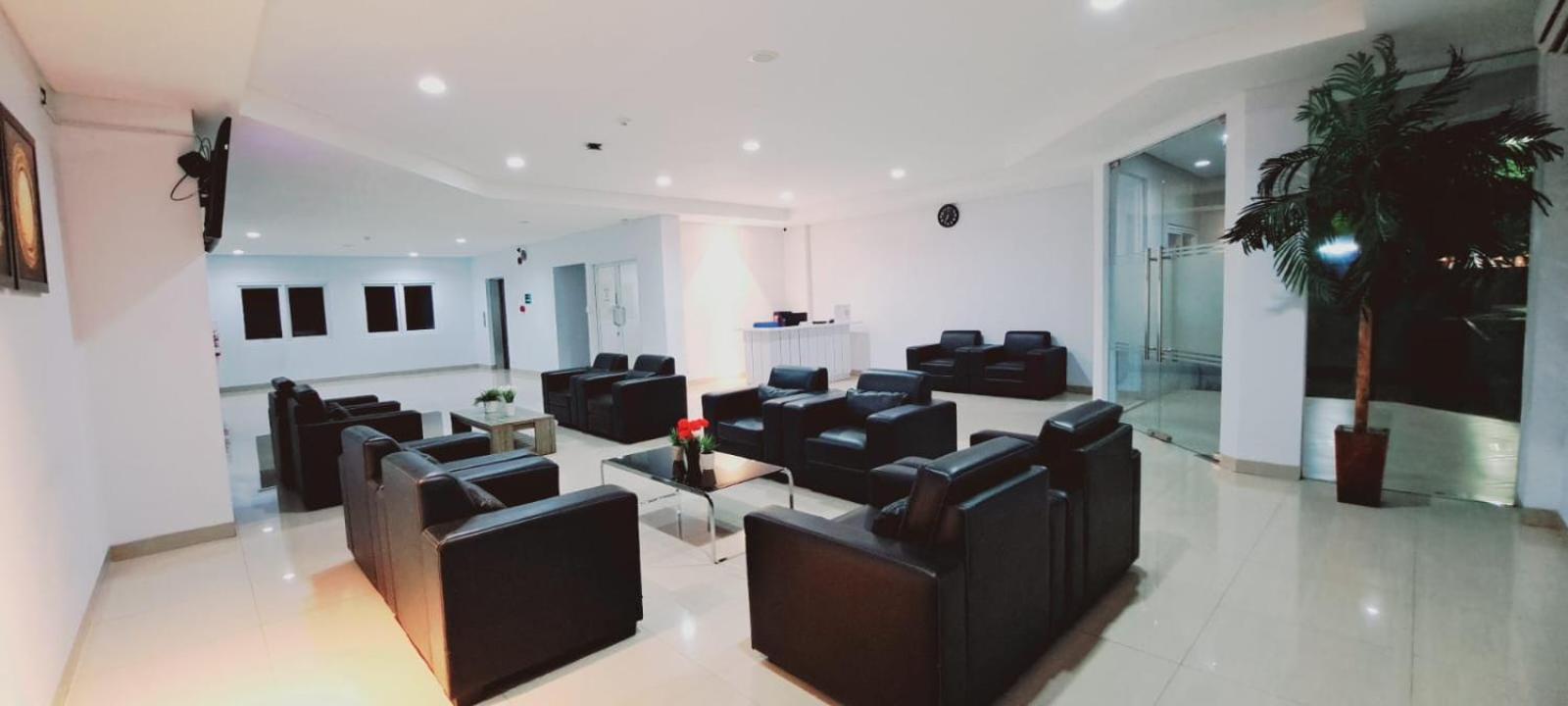 Tos Hotel & Convention Center Tangerang Powered By Archipelago 外观 照片